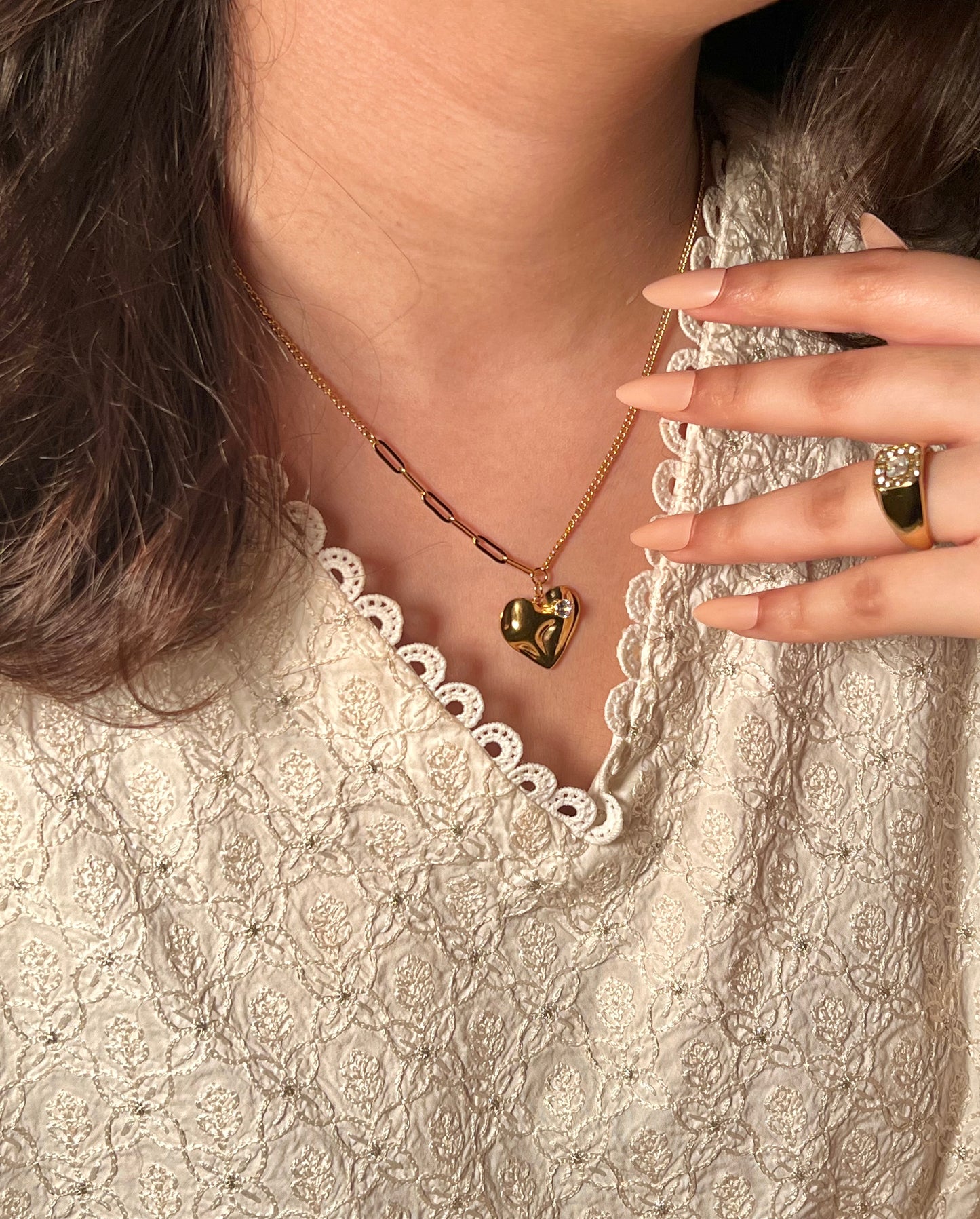 DAHLIA HEART PENDANT