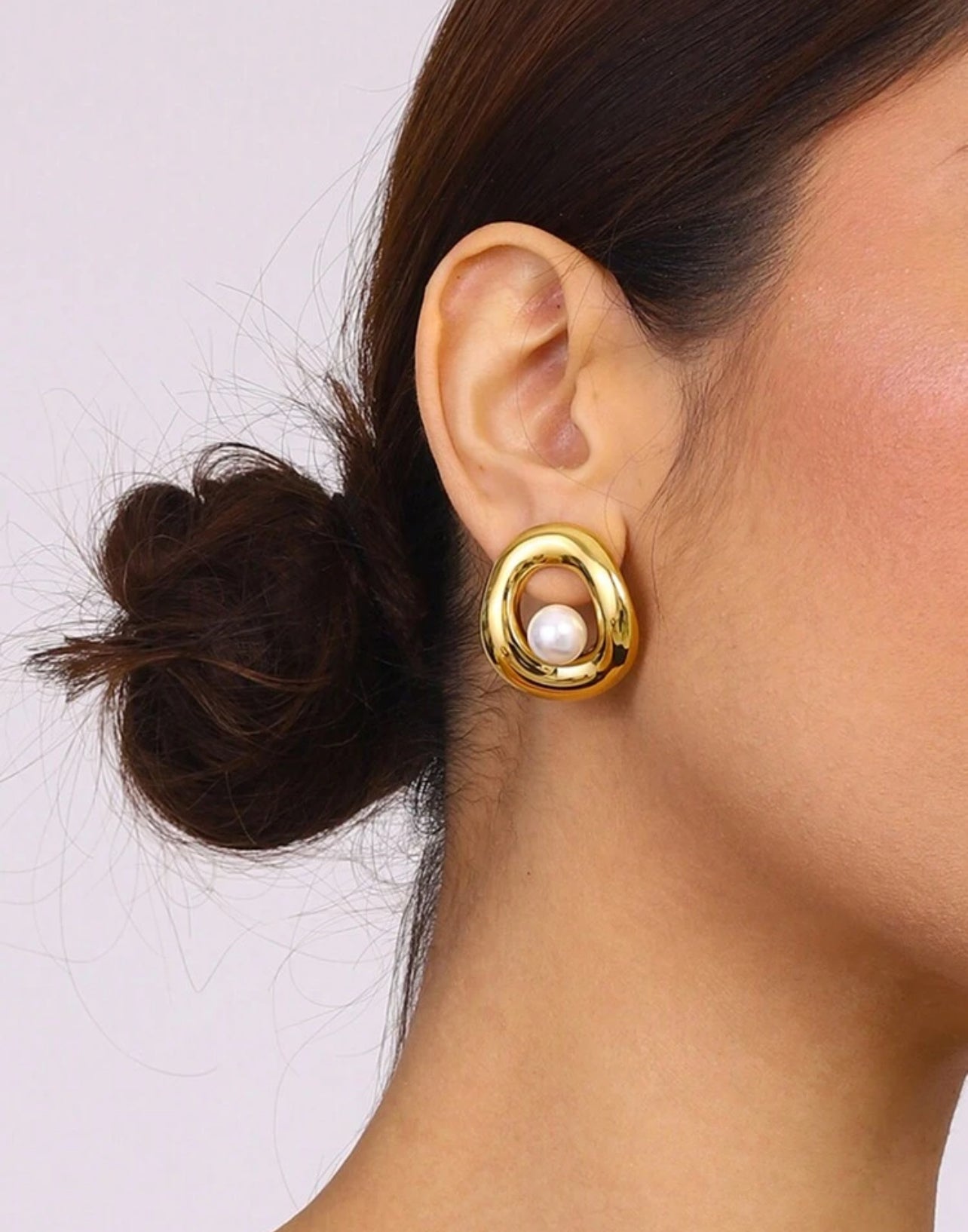 PEARLA STUDS
