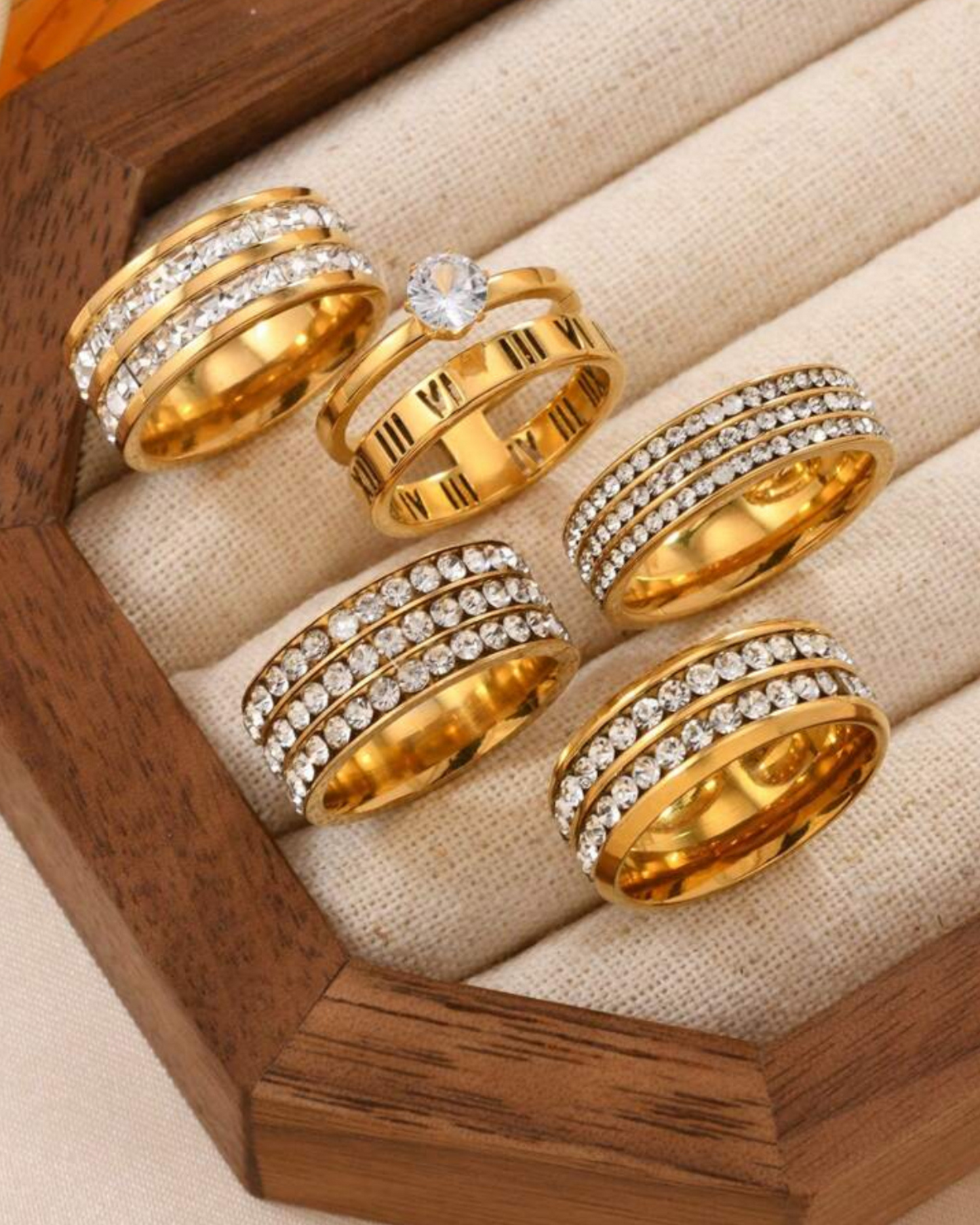 SIGNET RINGS