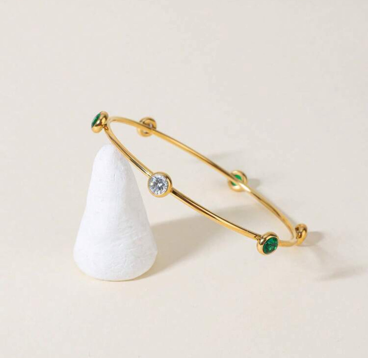 VOUGE - 18k BANGLE