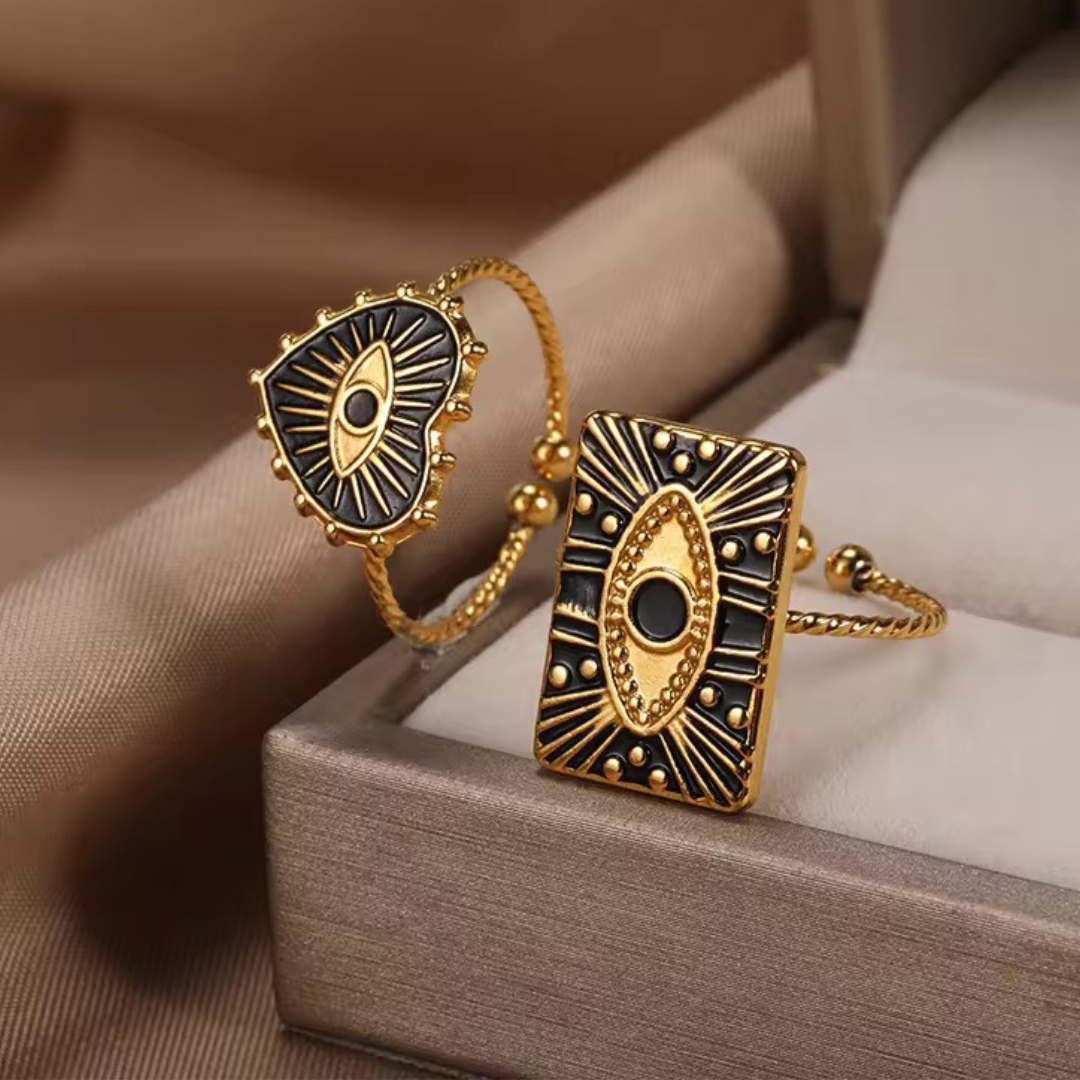 Black Heart Dalia Ring