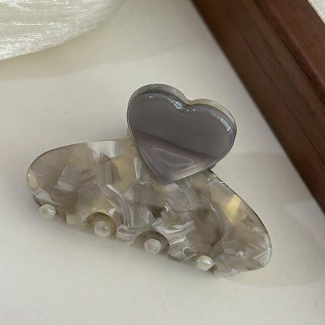 Heart Hair Claw - Grey